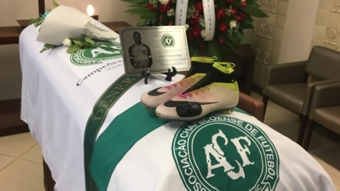 Денер болон бусад амь үрэгдэгсдийг эцсийн замд үдэхийн өмнө...